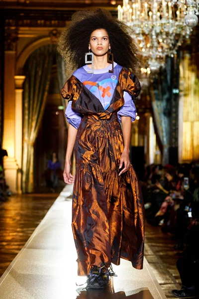 Look 19